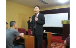 中（zhōng）旭李永強老師為光棍影视授課